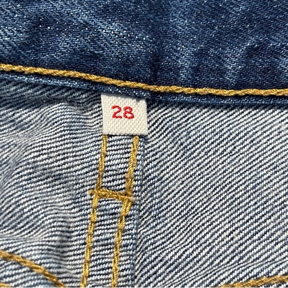 Denim Levi’s skirt - Picture 5 of 6